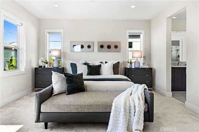 161 Walworth, Lake Forest, CA 92630