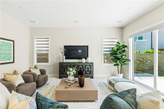 161 Walworth, Lake Forest, CA 92630