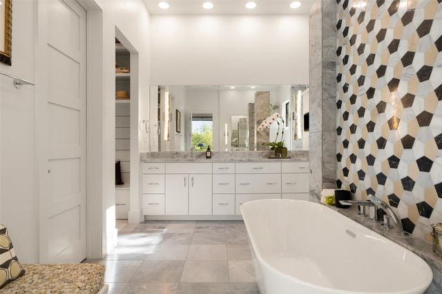 8408 CARRANZO DR, Austin, TX 78735