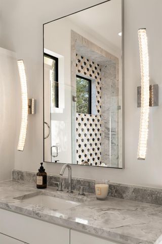 8408 CARRANZO DR, Austin, TX 78735