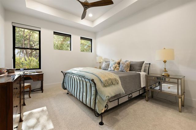 8408 CARRANZO DR, Austin, TX 78735