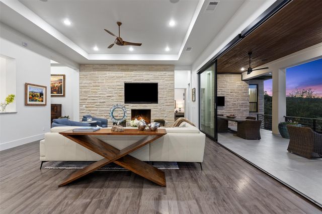 8408 CARRANZO DR, Austin, TX 78735