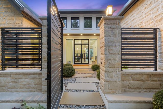 8408 CARRANZO DR, Austin, TX 78735