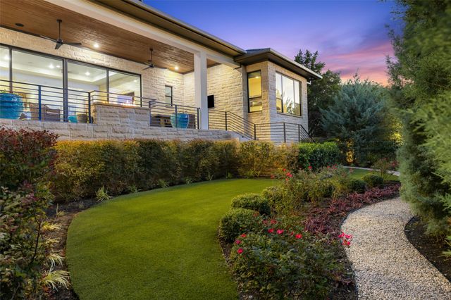 8408 CARRANZO DR, Austin, TX 78735