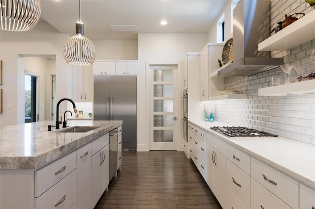 8408 CARRANZO DR, Austin, TX 78735