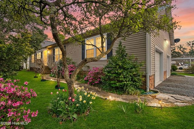 110 NE 67th Street, Oak Island, NC 28465