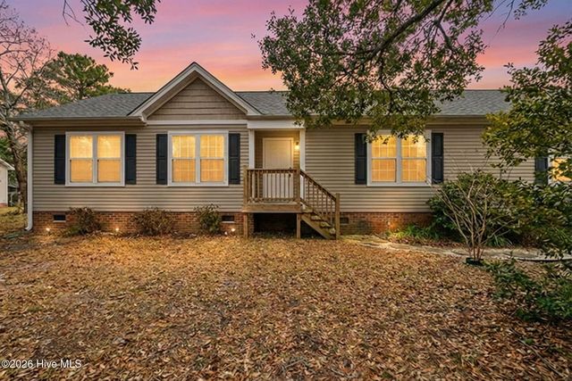 110 NE 67th Street, Oak Island, NC 28465