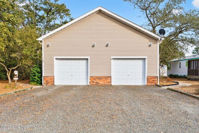 110 NE 67th Street, Oak Island, NC 28465