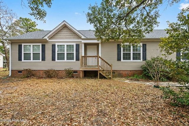 110 NE 67th Street, Oak Island, NC 28465