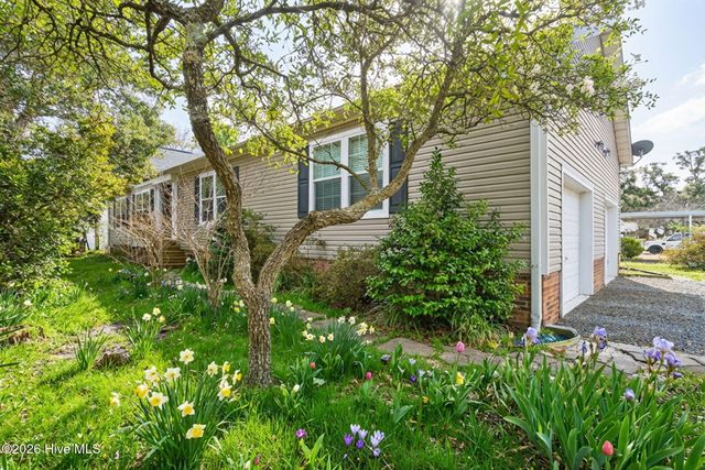 110 NE 67th Street, Oak Island, NC 28465