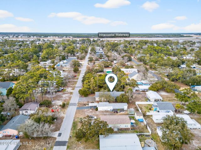 110 NE 67th Street, Oak Island, NC 28465