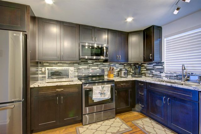 3040 Lake Shore Drive 502, Riviera Beach, FL 33404