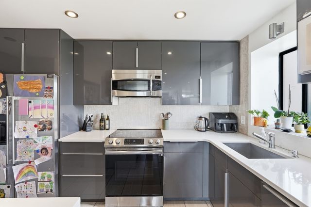 65 Lake Ave 830, Worcester, MA 01604
