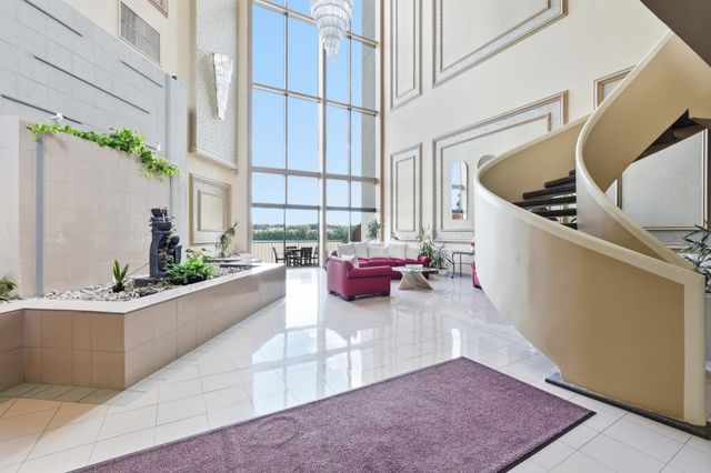 65 Lake Ave 830, Worcester, MA 01604