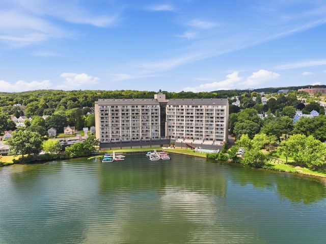 65 Lake Ave 830, Worcester, MA 01604
