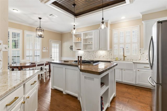 1423 Fall Wood Drive, Sugar Land, TX 77479