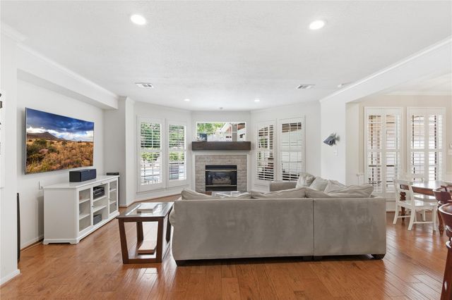 1423 Fall Wood Drive, Sugar Land, TX 77479