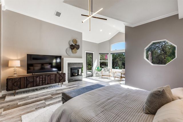 2801 Barton Point DR, Austin, TX 78733