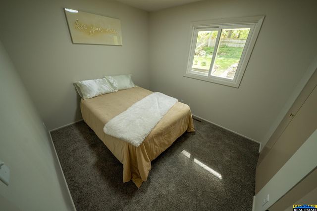 2439 S 37 Street, Lincoln, NE 68506