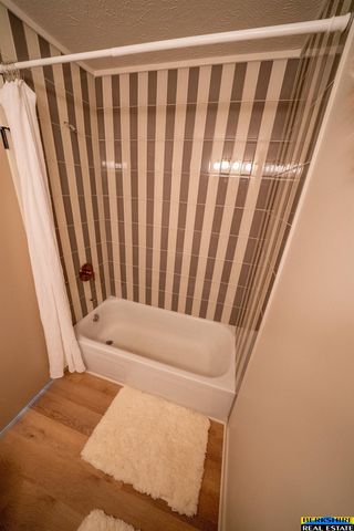 2439 S 37 Street, Lincoln, NE 68506