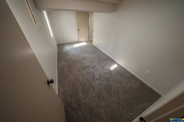 2439 S 37 Street, Lincoln, NE 68506