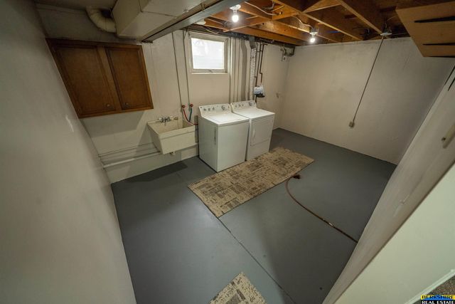 2439 S 37 Street, Lincoln, NE 68506
