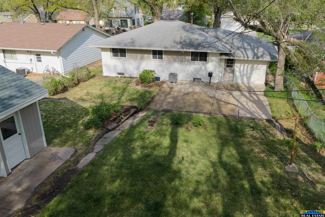 2439 S 37 Street, Lincoln, NE 68506