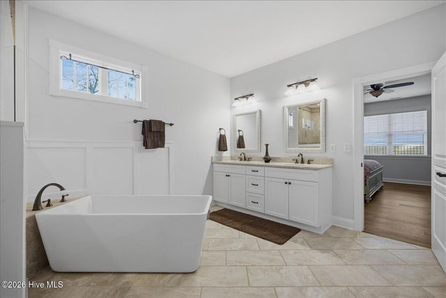 23 Stonegate Circle, Hampstead, NC 28443