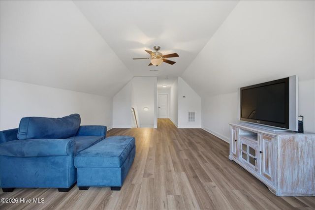 23 Stonegate Circle, Hampstead, NC 28443