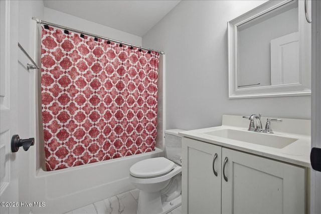 23 Stonegate Circle, Hampstead, NC 28443