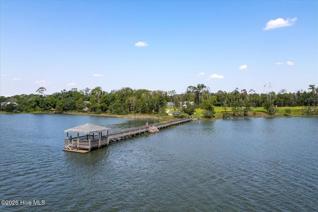 23 Stonegate Circle, Hampstead, NC 28443