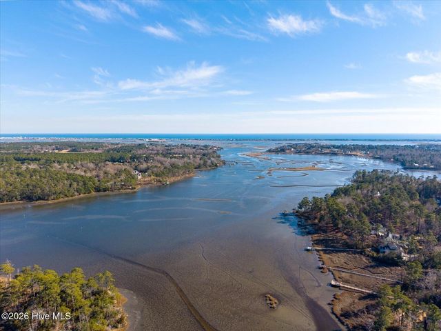 23 Stonegate Circle, Hampstead, NC 28443