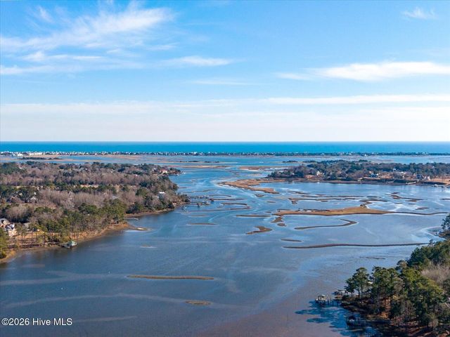 23 Stonegate Circle, Hampstead, NC 28443