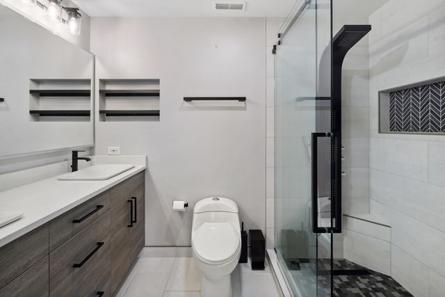 1735 W Diversey Parkway 102, Chicago, IL 60614