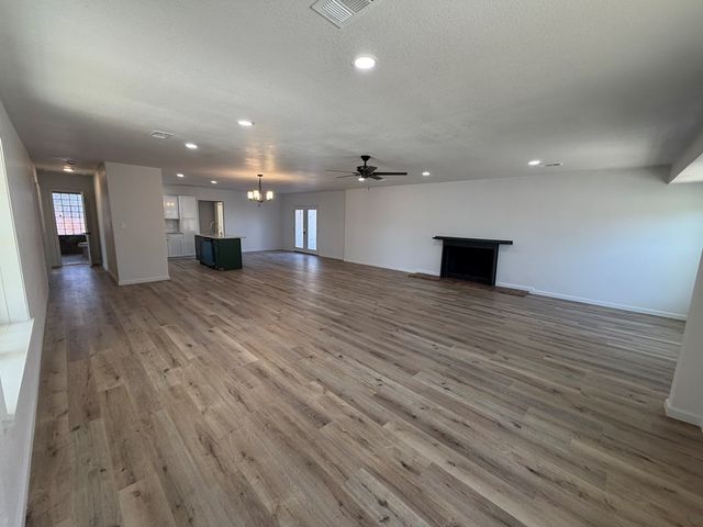 1900 W Tennessee Ave, Midland, TX 79701