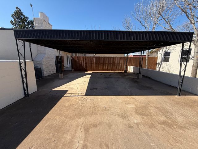 1900 W Tennessee Ave, Midland, TX 79701