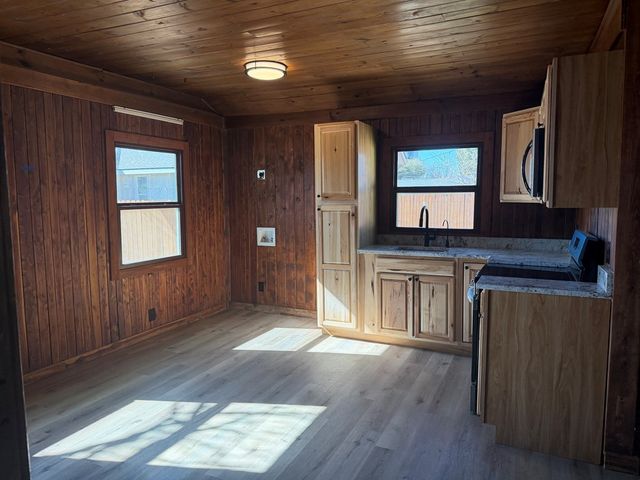 1900 W Tennessee Ave, Midland, TX 79701