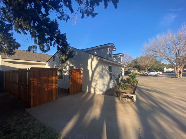 1900 W Tennessee Ave, Midland, TX 79701