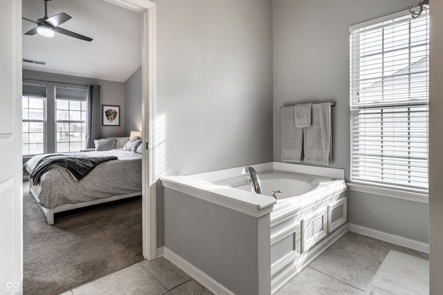 11833 Wedgeport Lane, Fishers, IN 46037