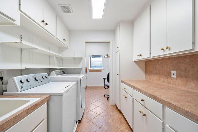 1111 Potomac Drive B, Houston, TX 77057