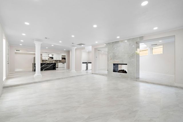 1111 Potomac Drive B, Houston, TX 77057