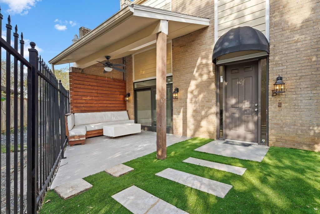 1111 Potomac Drive B, Houston, TX 77057