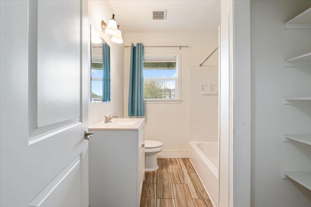 1801 W Houston Drive, La Marque, TX 77568