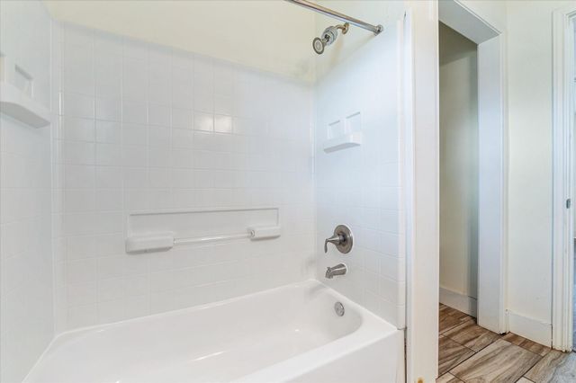 1801 W Houston Drive, La Marque, TX 77568