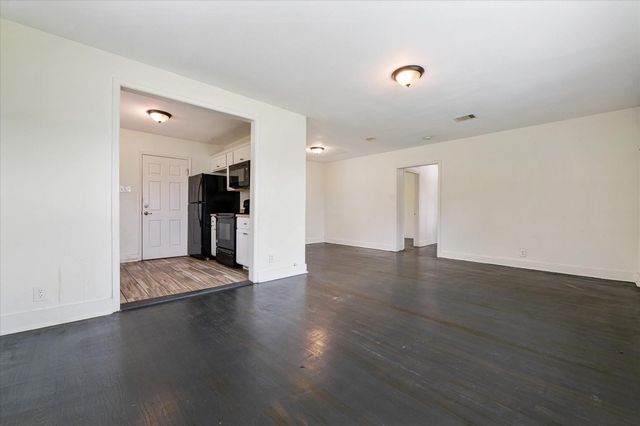 1801 W Houston Drive, La Marque, TX 77568