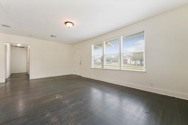 1801 W Houston Drive, La Marque, TX 77568