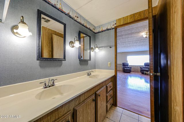 10737 W SACK Drive, Peoria, AZ 85373
