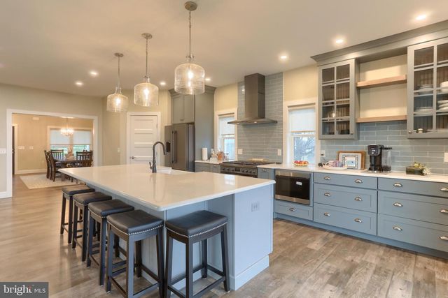 1584 HARRISBURG AVE, Mount Joy, PA 17552