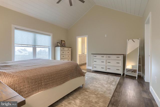 1584 HARRISBURG AVE, Mount Joy, PA 17552