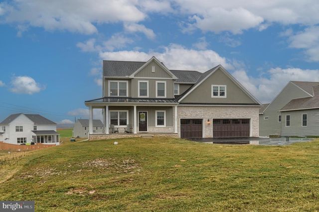 1584 HARRISBURG AVE, Mount Joy, PA 17552